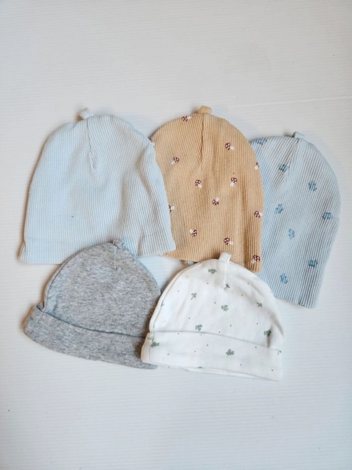 Lot de 5 bonnets bébé