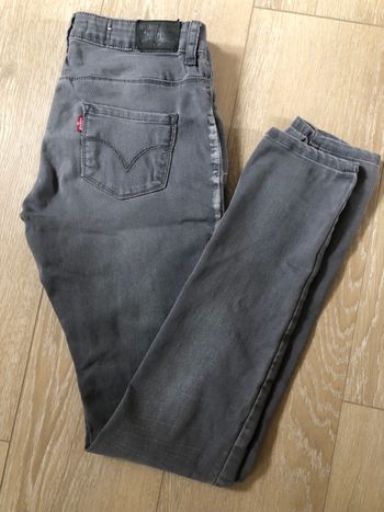 Jean gris 710 super skinny Levi’s