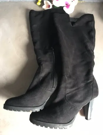 Bottes chaussettes à talon