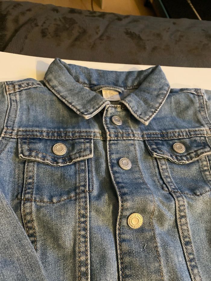 veste en jean H&M, taille quatre ans fille - photo numéro 3