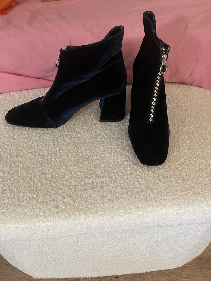 Bottines Zara en velours bleu marine – Taille 38 – Petit talon - photo numéro 2