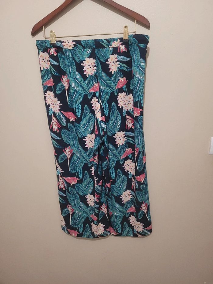 Pantalon kiabi Taille 44 - photo numéro 2