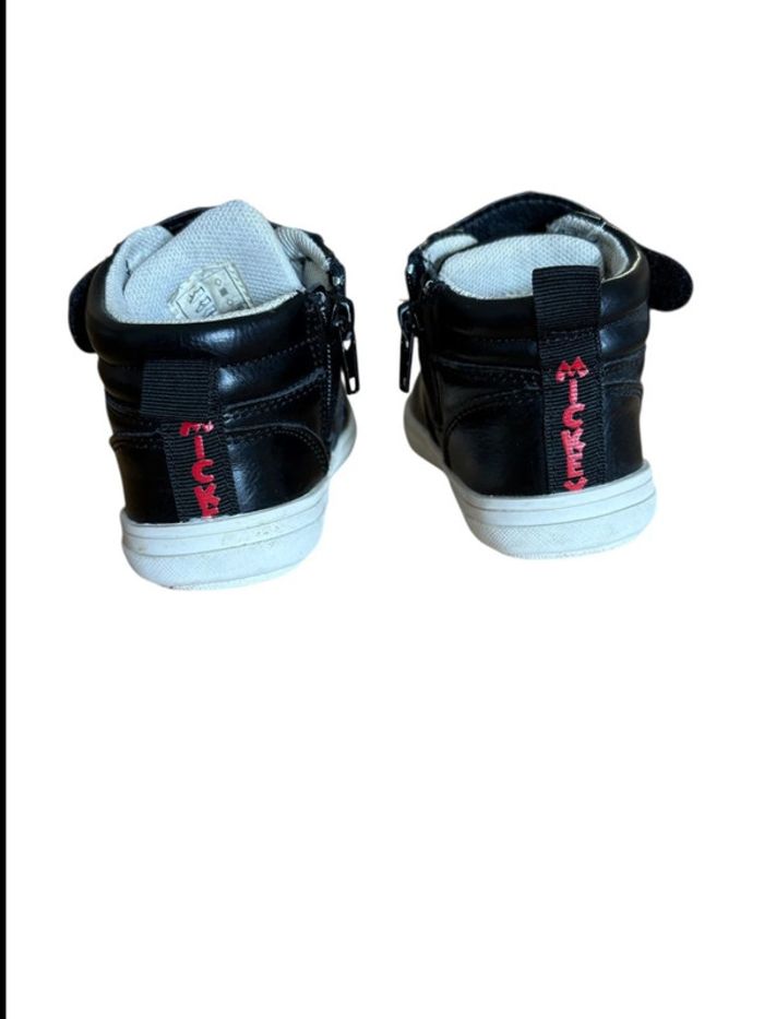 Chaussure Mickey taille 22 - photo numéro 3