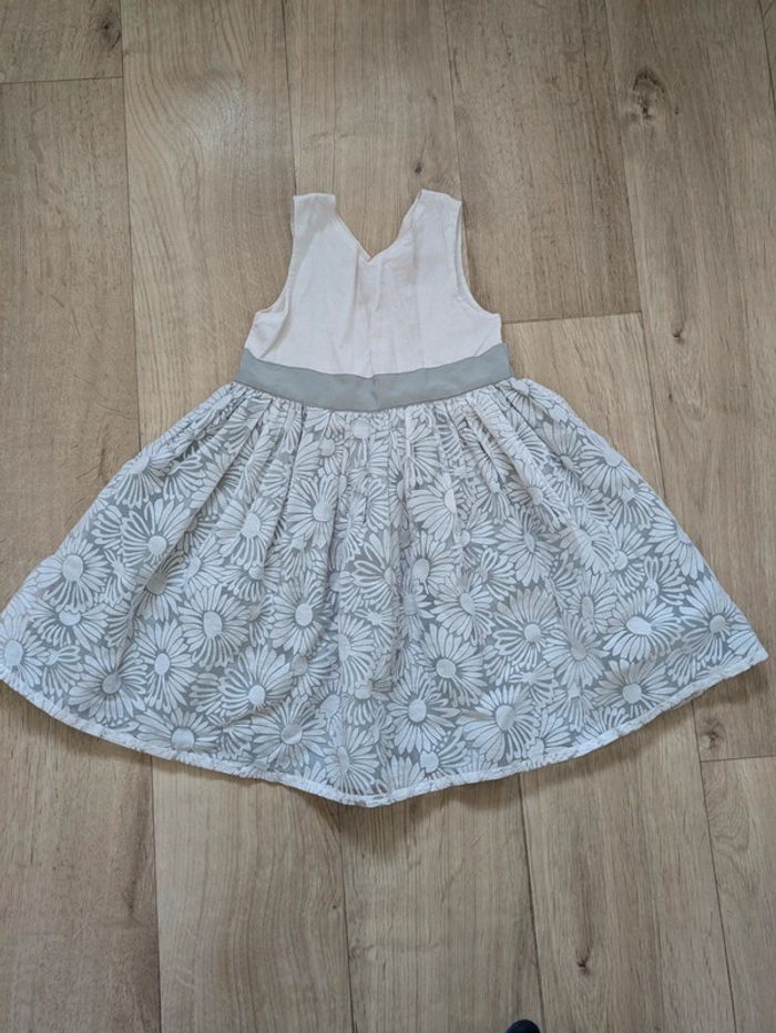 Robe chic blanche et grise Tissaia 3 ans
