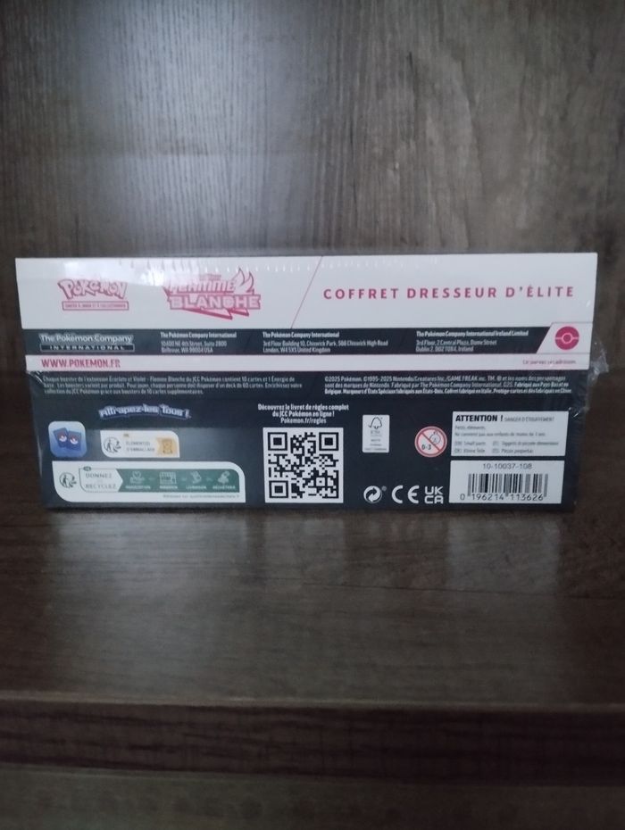 Pokémon, ETB Flamme Blanche Ecarlate et violet EV11 - photo numéro 6