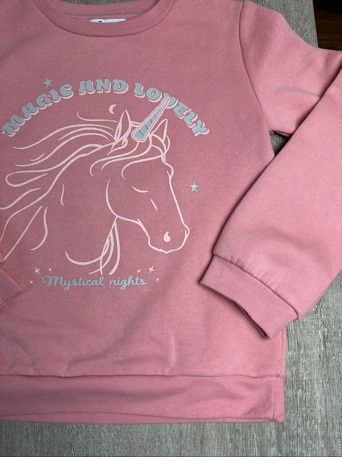 Pull licorne taille 8 ans - photo numéro 4