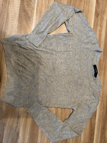 Pull léger gris femme avec petits pompons