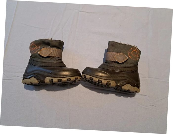 Bottes de ski / boots taille 22/23 avec absorber de chocs - photo numéro 2