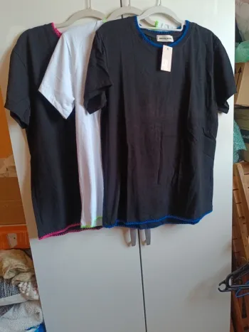 Tee shirts (lot 3) finition brodé