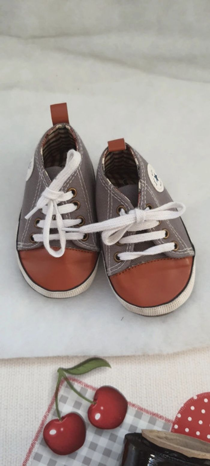 Chaussure bébé marron