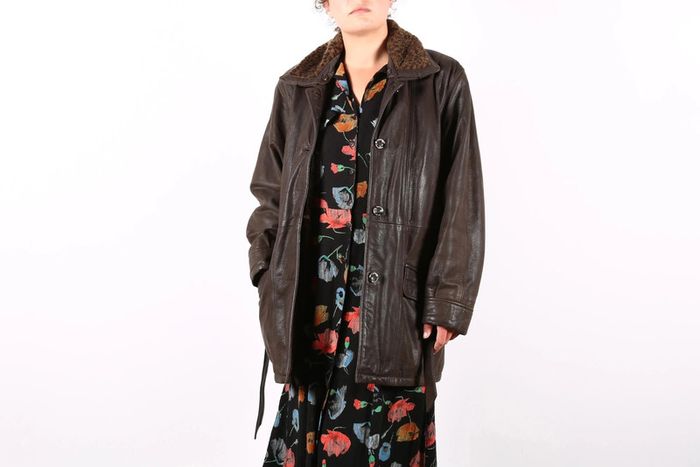 Adorable manteau vintage 80's en cuir motif léopard sur le col (#240488) - photo numéro 2