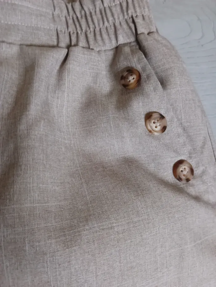 Pantalon beige Taille 40 Neuf