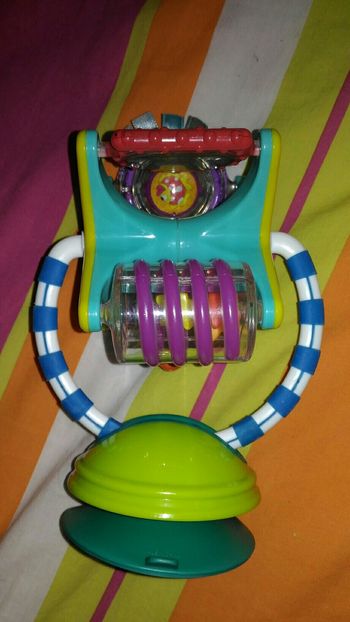 Mobile à ventouse sans pile