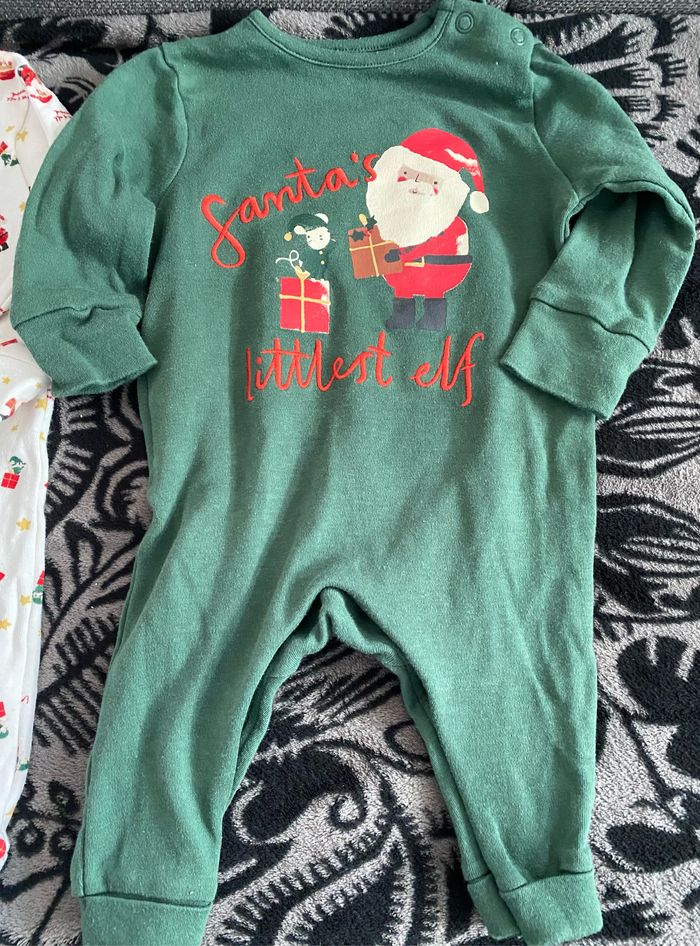 Lot pyjama noël 3-6 mois - photo numéro 3
