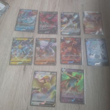 LOTS DE 10 CARTE POKEMON V JPN MAGNIFIQUE