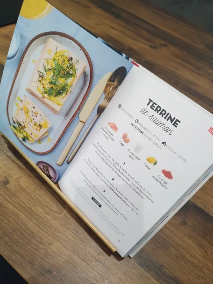 Livre de cuisine "Mes recettes de fêtes au cookeo" neuf. - photo numéro 6
