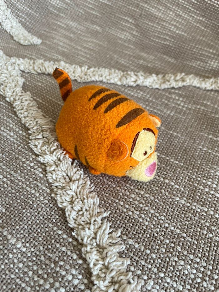 Tsum tsum petit modèle 9cm Disney Nicotoy tigrou orange très bon état - photo numéro 2