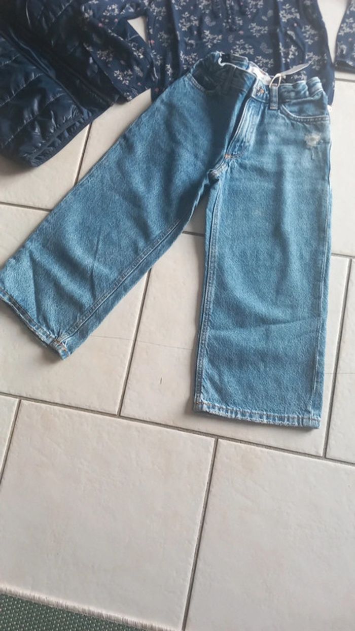 Lot de vêtements fille jean doudoune et tee shirt 6 ans fille tbe - photo numéro 3