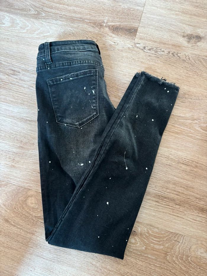 Jean noir - photo numéro 3