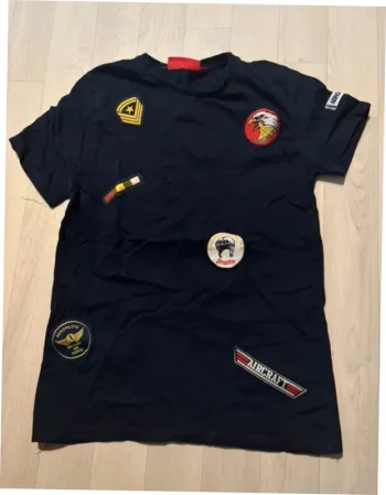 T-shirt bleu marine aeropilote manches courtes très bon état 12 ans