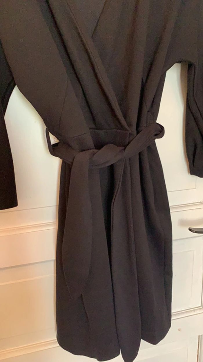 Petite robe noire Mango - photo numéro 4