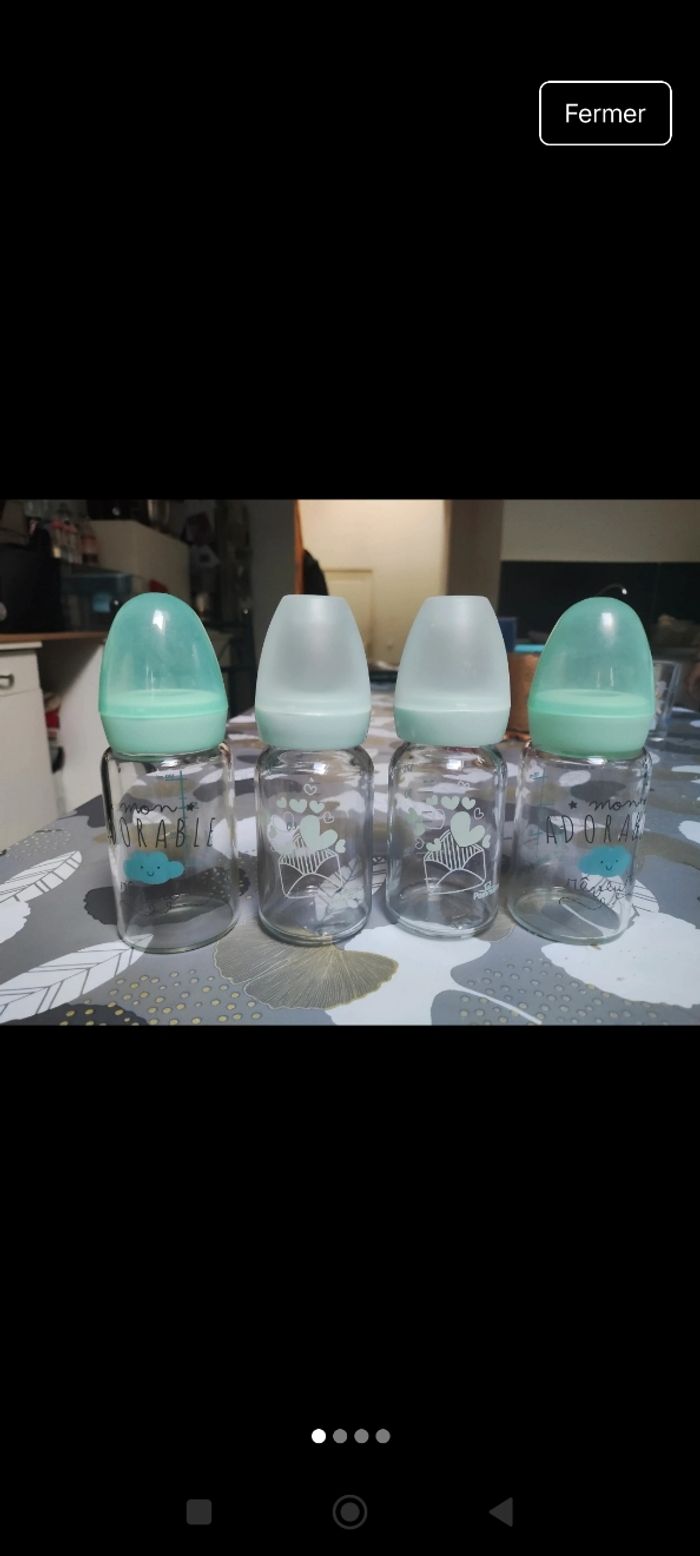 Petit biberon en verre