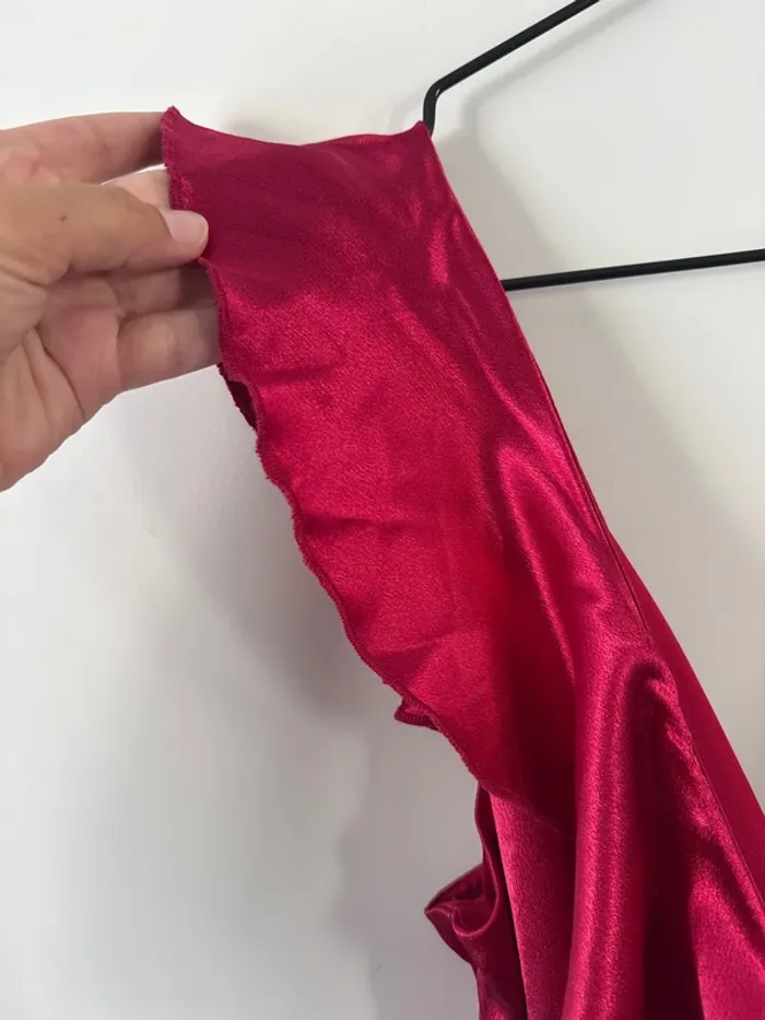 👗 🌻Little Mistress - Taille L- Robe - bordeaux portefeuille à volants - neuf sans étiquette - photo numéro 5