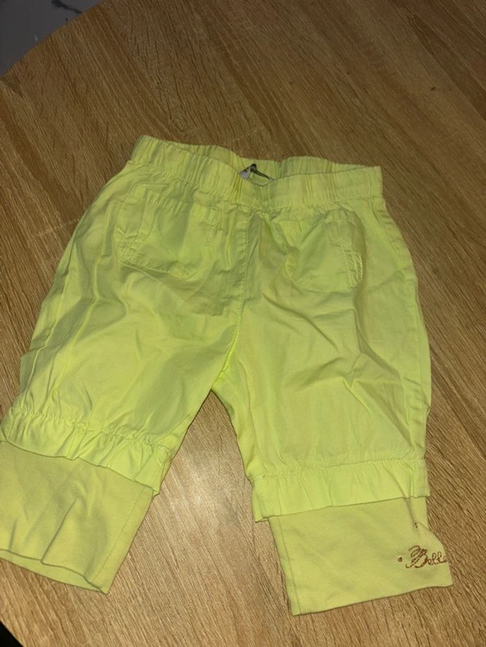 Pantalon vert clair en excellent état taille 18/24 mois