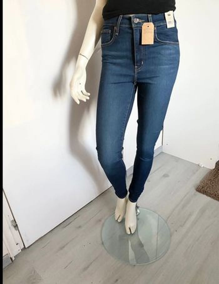 Jean Levi’s Mile High Super Skinny – Taille 27/32 – Bleu moyen – Neuf avec étiquette - photo numéro 8