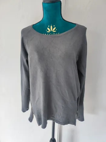 Pull gris