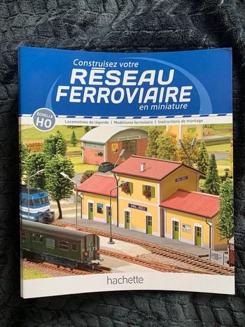 Classeur pour fascicules Construisez votre réseau ferroviaire en miniature