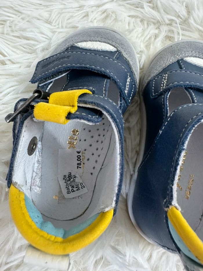 Paire de chaussures Babybotte taille 20 - photo numéro 5