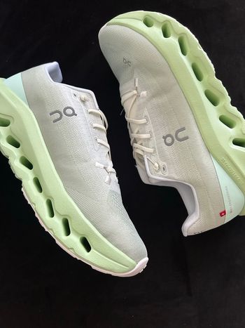 Chaussure de sport :43