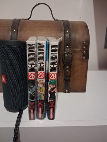 Manga One Punch tome 23 et 25 collector + tome 28 jaquette alternative