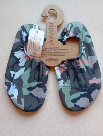 Unisex Camo slipstop
