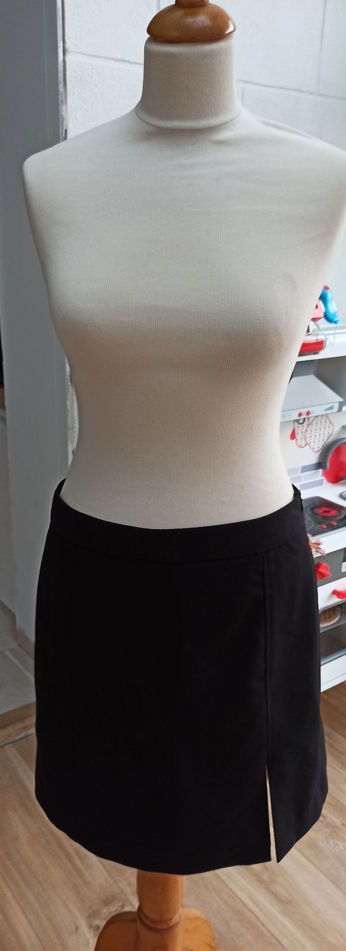 T40 jupe tailleur Etam noir fendu à gauche - photo numéro 3