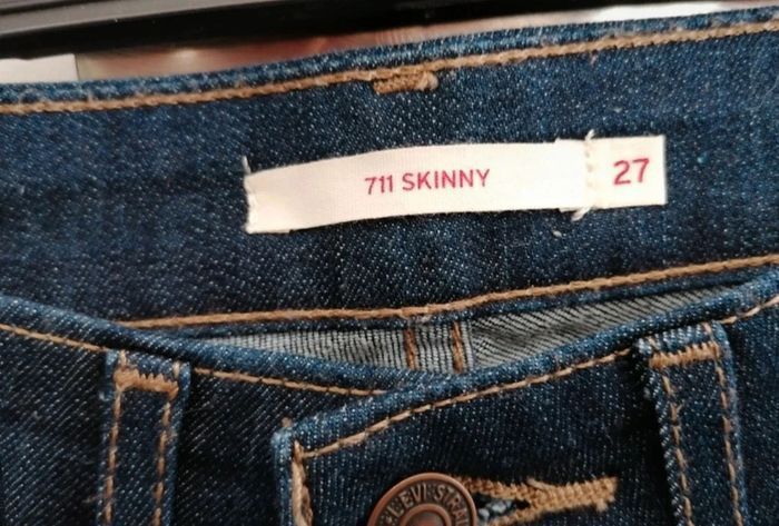 Jean 711 Skinny Levi's taille W27 L34 - photo numéro 4