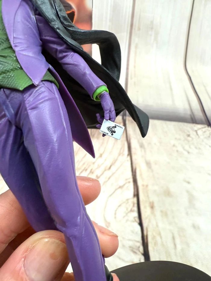 Figurine DC Batman - the Joker -  import Japon - photo numéro 4