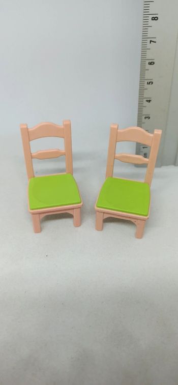 Chaises crème et assise verte playmobil