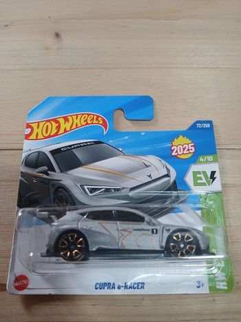 Hotwheels cupra e-racer