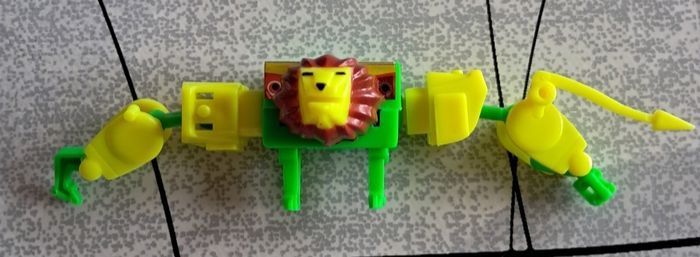 Lot figurines NEUVES pour garçon - photo numéro 9