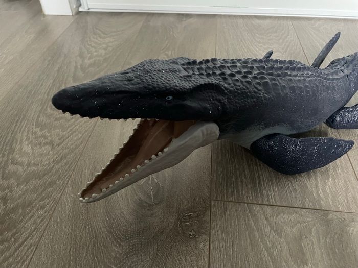 Très grand Mosasaure Jurassic World Figurine