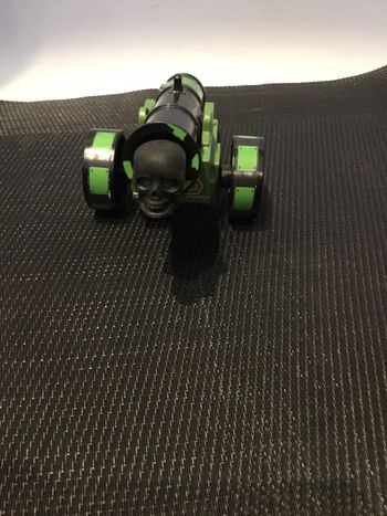 Playmobil canon pirates noir et vert avec projectile squelette tête de mort