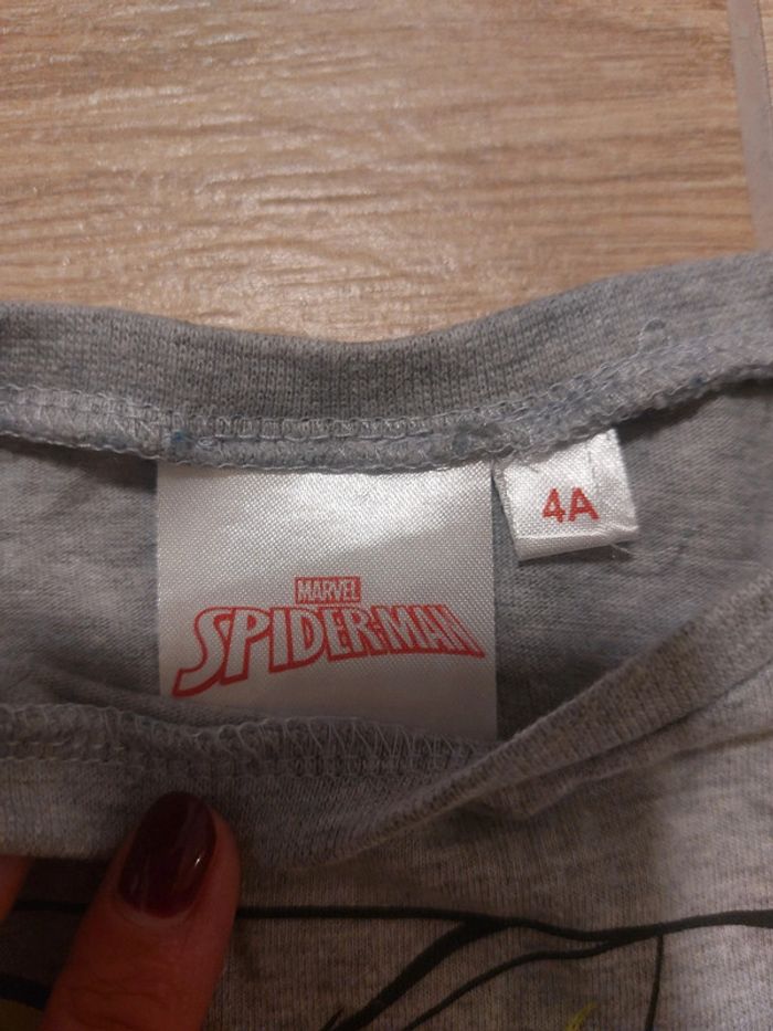 T Shirt à manches longues - Spiderman - 4 ans - photo numéro 4
