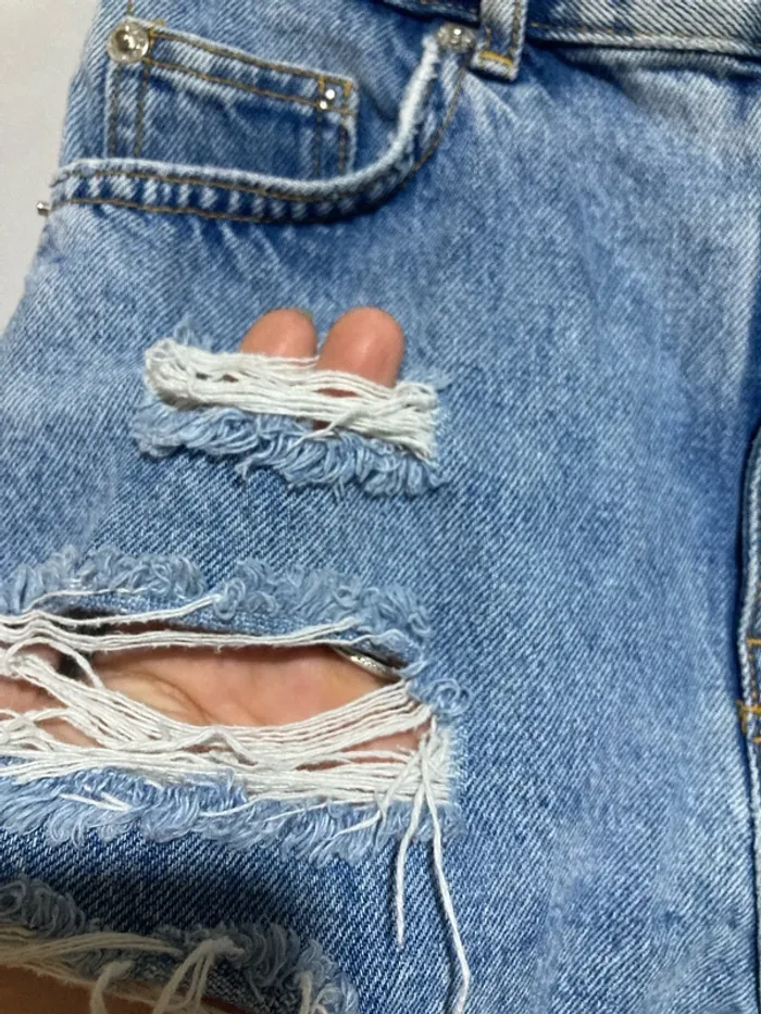 Mini short en jean taille haute Pull&Bear – Taille 34 - photo numéro 3
