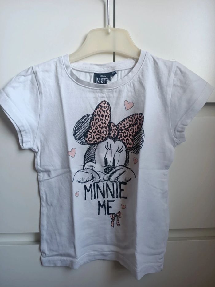 T-shirt Disney taille 4ans