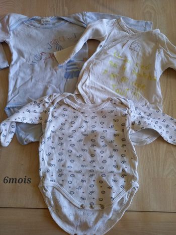Lot body 6mois