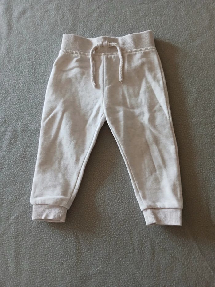 Lot joggings 9 mois - photo numéro 6