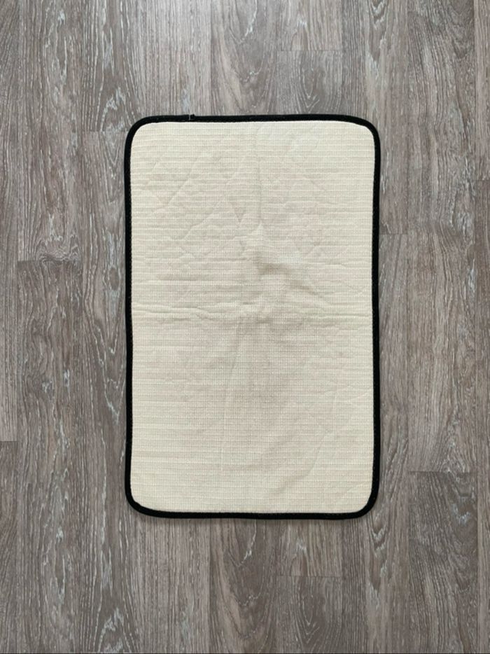 Tapis noir - salle de bain - photo numéro 2