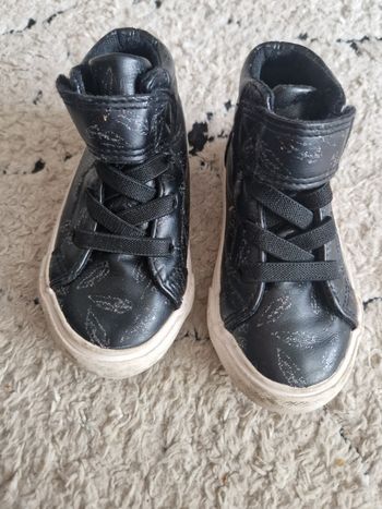 Basket montante noir taille 23